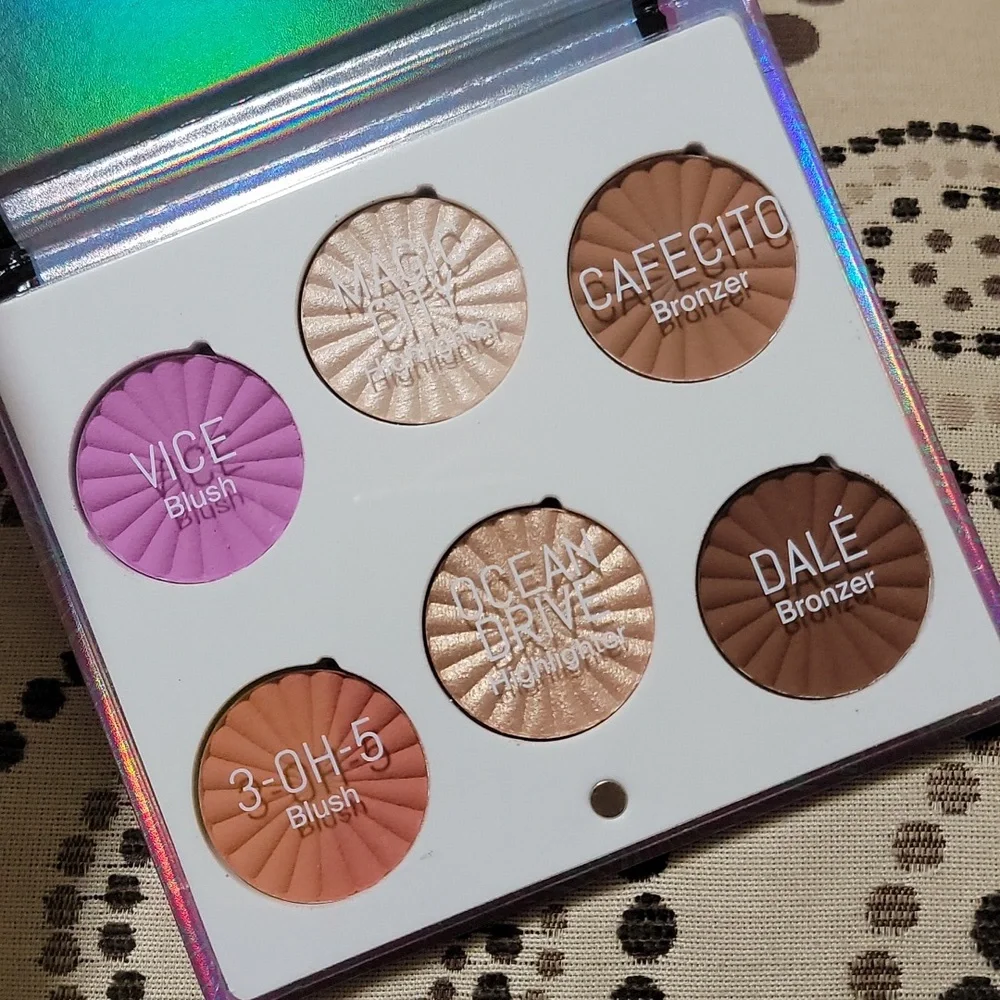 Ofra Bienvenidos A Miami Mini Mix Face Palette
